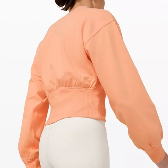 🌟Host Pick 🌟 Lululemon Ribbed Contoured-Waist Crew - Picture 3 of 8